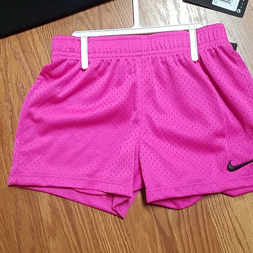 NWT girls Nike outfit - Picture 4 of 9